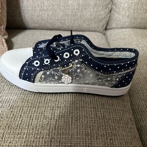 Polka Dot Navy and White Womens Shoes With Transparent Sides Size 8 NWOT